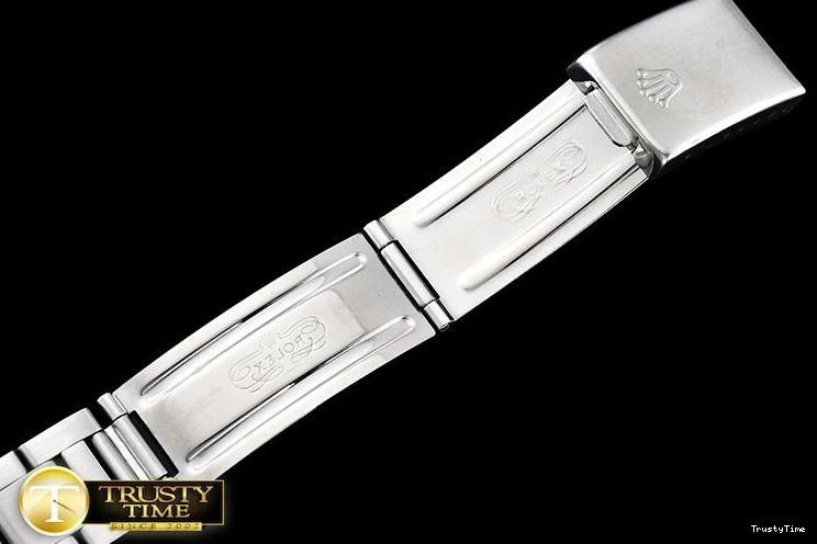 1225 Resilient ROLSUB0186 – Vintage Sub Ref 6205 White A- 1026